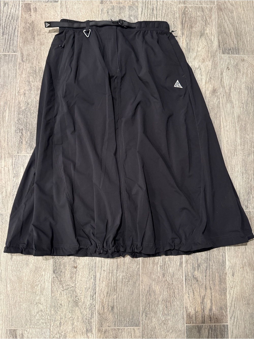 Nike ACG Black Full-Length Loose-Fit Skirt